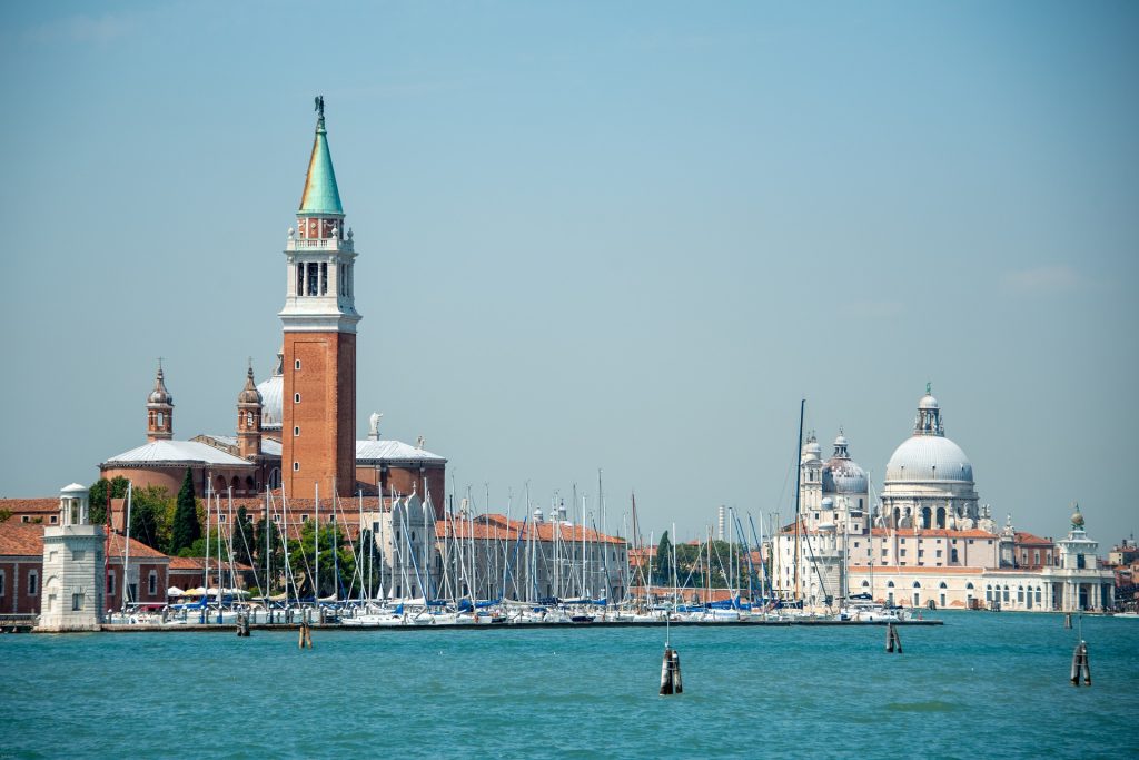 Venezia dall'alto: i punti panoramici da non perdere
orari panorama venezia  
panorama di venezia  
panorama venezia orari  
terrazzo venezia 
