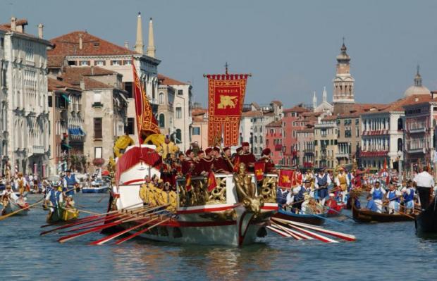 La Regata Storica di Venezia: la gara più antica del mondo